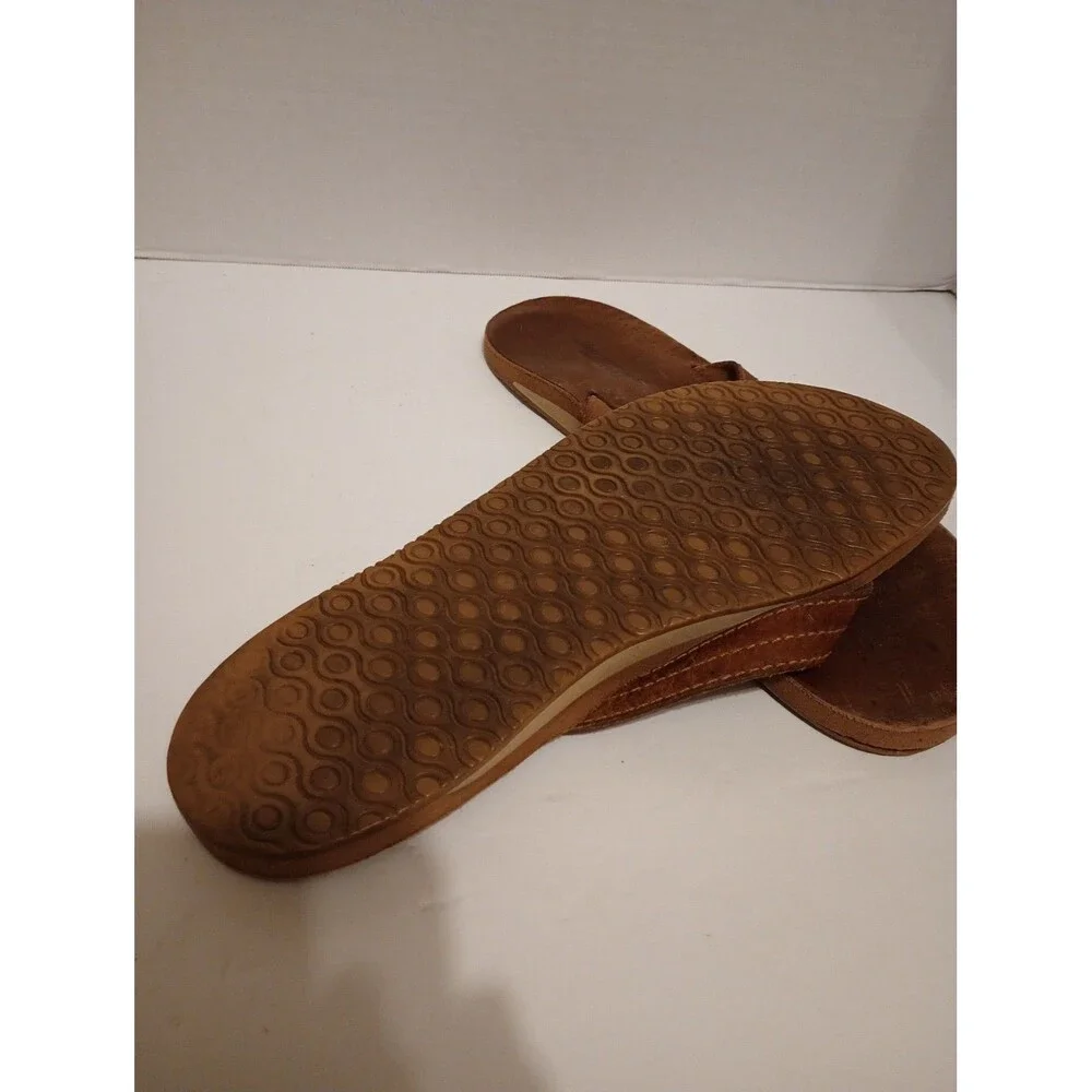 American Eagle Leather Flip-Flops Women’s Size 8